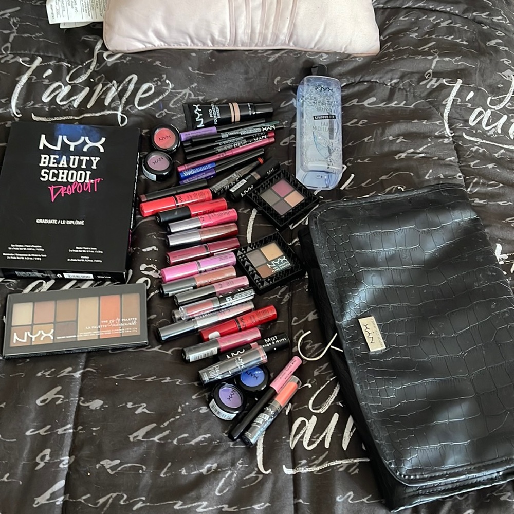 NYX make up set